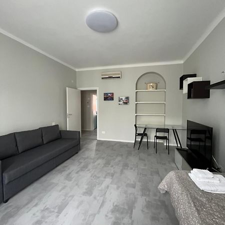 Giacomino Apartment Central Station มิลาน ภายนอก รูปภาพ