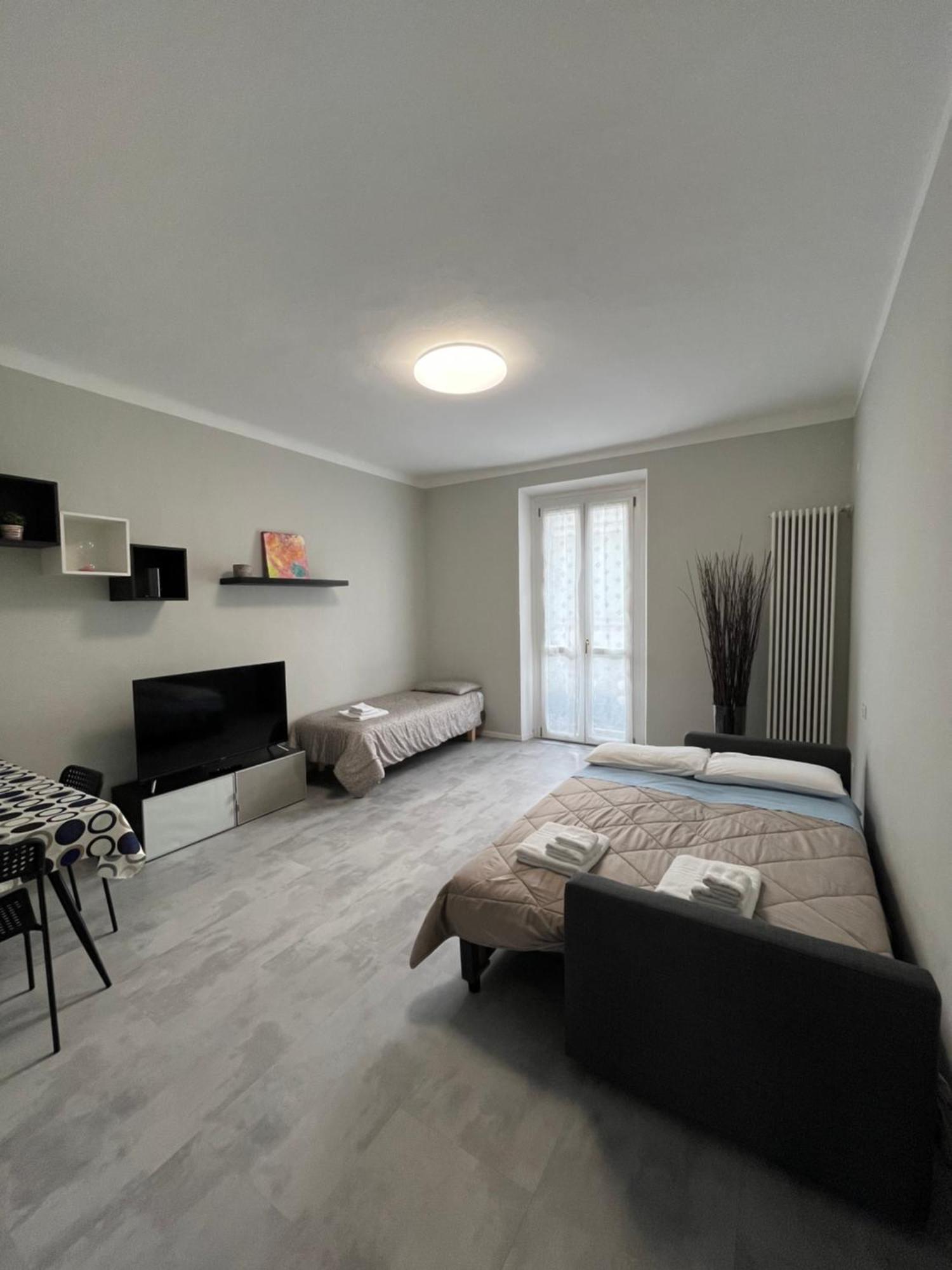 Giacomino Apartment Central Station มิลาน ภายนอก รูปภาพ